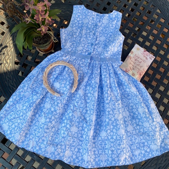 Girls dress - Picture 2 of 2